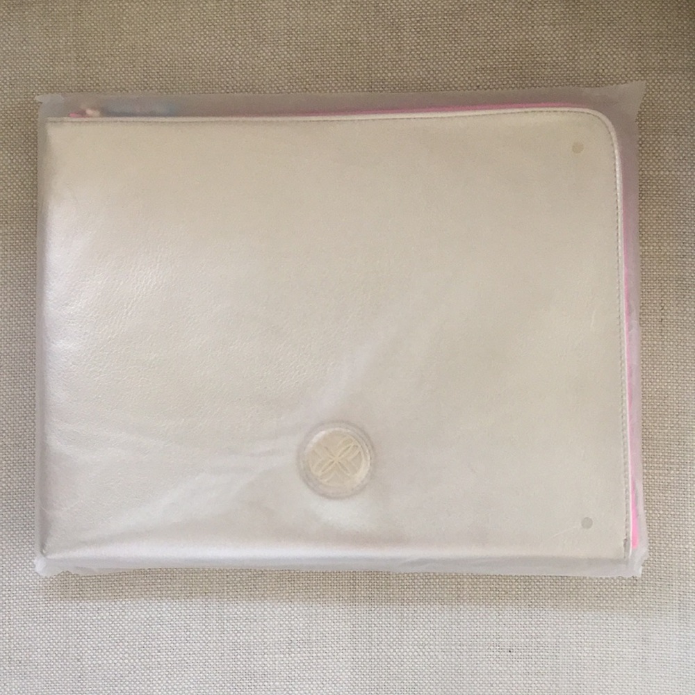 NWT Lilly Pulitzer Travel Organizer Multi Bright Delight Patch GWP